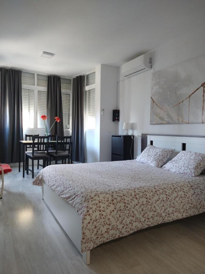 Amplio Estudio,Vista Mar Y Montana, A Pasos Del Centro ตอร์เรโมลิโนส ภายนอก รูปภาพ