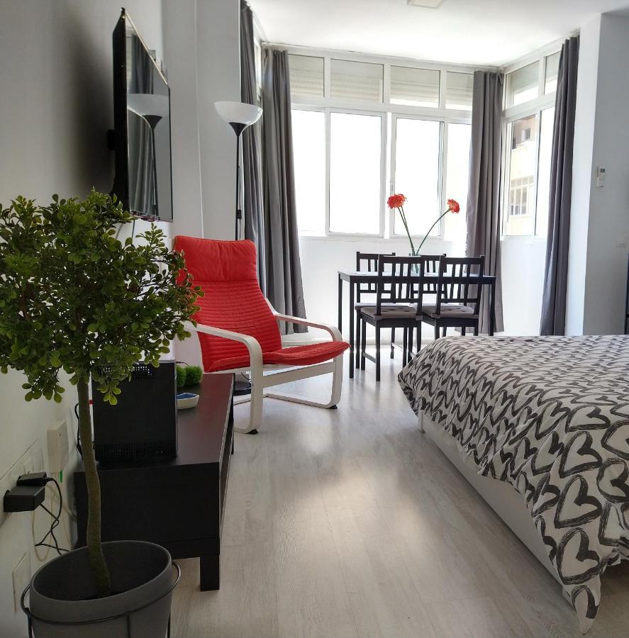 Amplio Estudio,Vista Mar Y Montana, A Pasos Del Centro ตอร์เรโมลิโนส ภายนอก รูปภาพ
